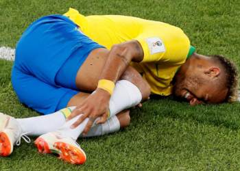 Lesão de Neymar preocupa Seleção e revive drama de Romário antes da Copa de 1998