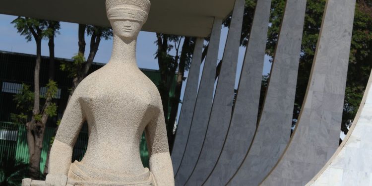 Fachin cria grupo de trabalho para revisar penduricalhos de juízes